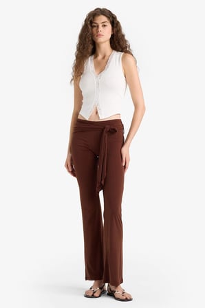 DeFacto Flare Fit Normal Bel Bağlamalı Standart Boy Pantolon F8196AX25SMBN341