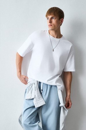 DeFacto Pamuklu Nefes Alabilen Oversize Beyaz Basic Tişört X3926AZ26SPWT34