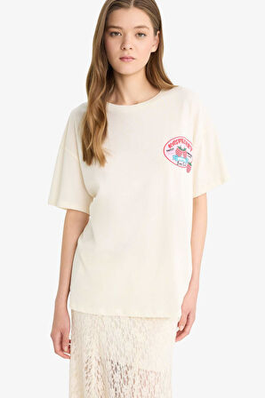 DeFacto Coool Oversize Geniş Kalıp Bisiklet Yaka Sırt Baskılı Kısa Kollu Tişört F4787AX25SMER103