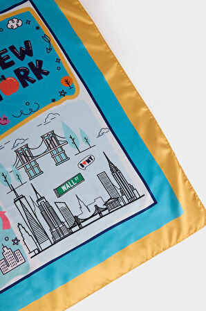 Kadın New York Temalı Fular