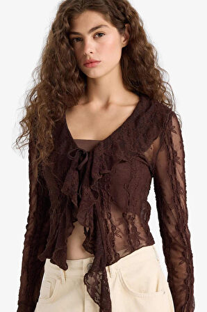 Slim Fit Dar Kesim V Yaka Dantel Uzun Kollu Tişört