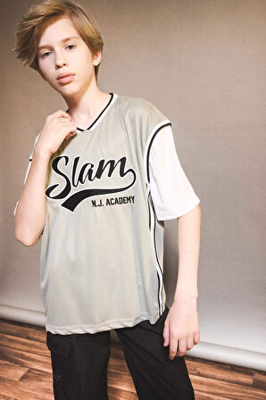 Erkek Çocuk Oversize Geniş Kalıp V Yaka Nakışlı Tül Kısa Kollu Tişört