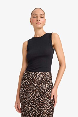 Slim Fit Dar Kesim Basic Düz Bisiklet Yaka Fitilli Kaşkorse Atlet