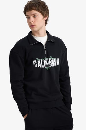 DeFacto Pamuklu Boxy Fıt Dik Yaka Baskılı Sweatshirt F8186AX26SPBK81