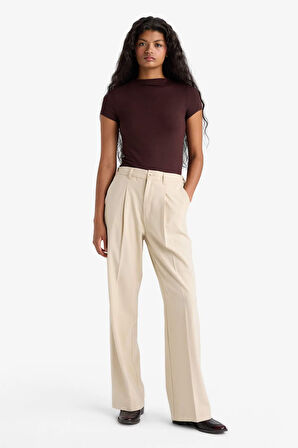 Slim Fit Dar Kesim Yarım Balıkçı Yaka Kısa Kollu Tişört