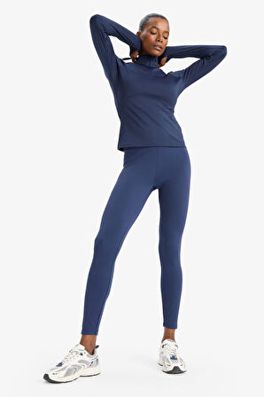DeFactoFit Standart Fit Dik Yaka Fermuarlı İçi Yumuşak Tüylü Sporcu Uzun Kollu Tişört