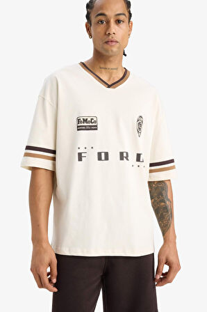 %100 Pamuk Ford Motor Company Loose Fit V Yaka Kısa Kollu Tişört