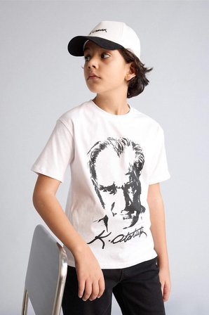 DeFacto %100 Pamuk Bisiklet Yaka Atatürk Baskılı Kısa Kollu Tişört Erkek Çocuk B6938A826SMWT34