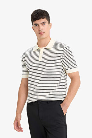 Standart Fit Polo Yaka Triko Kısa Kollu Polo Tişört