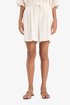 Regular Fit Yüksek Bel Kuşaklı Düz Paça Şort