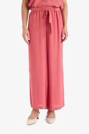 DeFacto Culotte Geniş Paça Krinkıl Viskon Kapri C9565AX25SMBR275