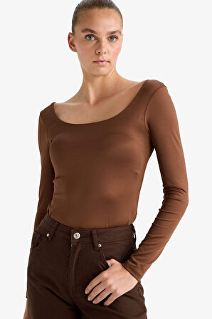 Kare Yaka Uzun Kollu Çıtçıtlı Body
