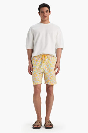 Regular Fit Desenli File Astarlı Diz Üstü Deniz Şortu