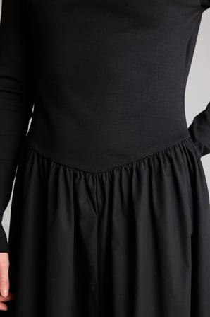 Kayık Yaka Poplin Uzun Kollu Mıdı Elbise