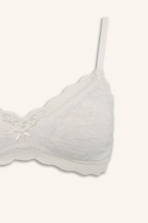 %100 Pamuk Dantel Detaylı Çıkarılabilir Kap Çıkarılabilir Pedli Balensiz Açık Bralet