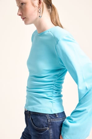 Slim Fit Bisiklet Yaka Büzgü Detaylı İspanyol Kollu Basic Tişört