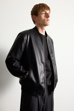 DeFacto Su Geçirmez Slim Fit Kolej Yaka Ribanalı Fermuarlı Suni Deri Bomber Mont Y5367AZ26AUBK27