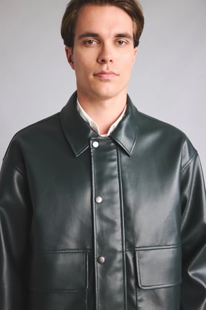 Regular Fit Polo Yaka Çıtçıtlı Cepli Suni Deri Mont
