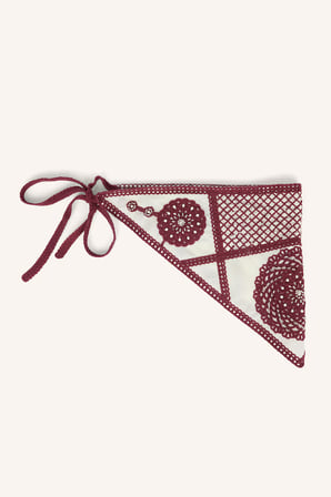 Kadın Pamuklu Nakışlı Üçgen Bandana