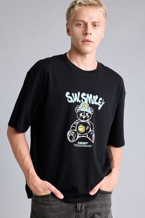DeFacto %100 Pamuk SmıleyWorld Boxy Fit Sırtı Baskılı Kısa Kollu Tişört H0361AX26AUBK81