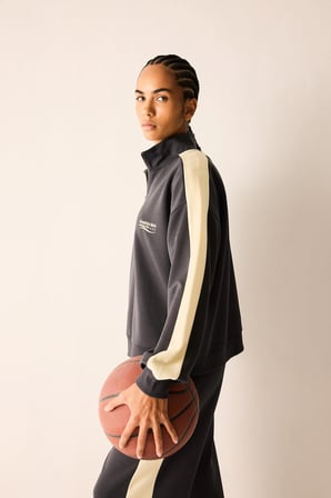 NBA Brooklyn Nets Relaxed Fit Yarım Fermuarlı Şeritli Skuba Dalgıç Kumaş Sweatshirt