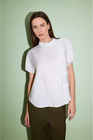 DeFacto Relax Fıt Dik Yaka Çizgili Bluz H8744AX26AUER105