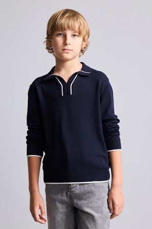 DeFacto Regular Fit Apaş Yaka Şerit Detaylı Triko Kazak Erkek Çocuk I0394A826WNNV241