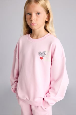 Relax Fıt Bisiklet Yaka Kalp Desenli Sweatshirt Kız Çocuk