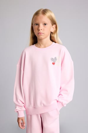 Relax Fıt Bisiklet Yaka Kalp Desenli Sweatshirt Kız Çocuk