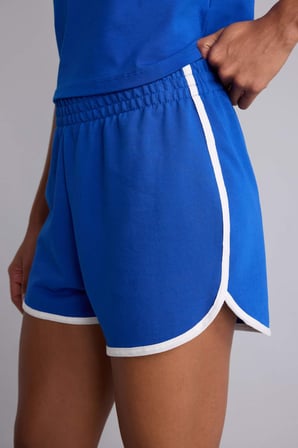 Standart Fıt Sporcu Kısa Paça Sweatshirt Kumaşı Şort