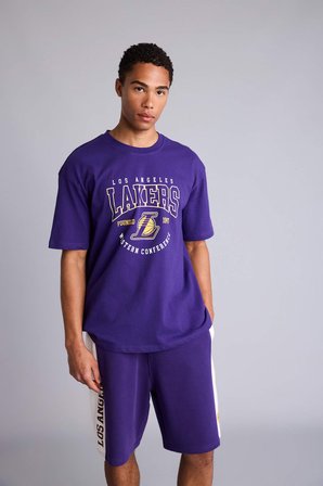 DeFacto NBA Los Angeles Lakers Lisanslı Overshırt Fıt Kısa Kollu Mor Tişört H3395AX26SMPR299