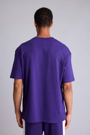 DeFacto NBA Los Angeles Lakers Lisanslı Overshırt Fıt Kısa Kollu Mor Tişört H3395AX26SMPR299