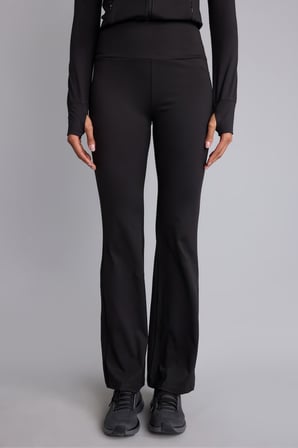 DeFacto Flare Fit Beli Saran İç Göstermeyen Toparlayıcı Yüksek Bel İspanyol Paça Standart Boy Sporcu Eşofman Altı C9192AX26AUBK81