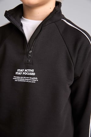 DeFacto Oversıze Uzun Kollu Dik Yaka Pamuklu Baskılı Siyah Sweatshirt Erkek Çocuk H9606A826AUBK81