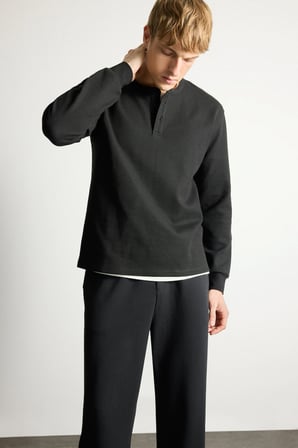 DeFacto Regular Fit Waffle Dokulu Henley Yaka Uzun Kollu Basic Tişört I2067AX26AUBK81