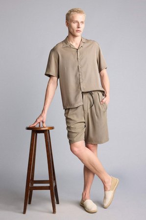 Boxy Fıt Henyel Yaka Tencel Kısa Kollu Haki Gömlek