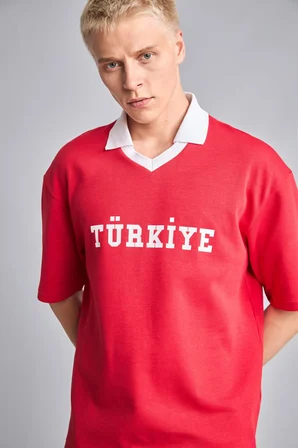 DeFacto Dünya Kupası Pamuklu Boxy Fıt Türkiye Baskılı Kısa Kollu Kırmızı Tişört I1796AX26SMWT34