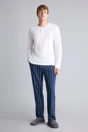 New Regular Fit Uzun Kollu Düğme Detaylı Üst Çizgili Alt 2'li Pijama Takımı