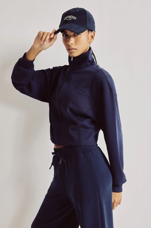 Standart Fit Dik Yaka Fermuarlı Crop Modal Basic Hırka