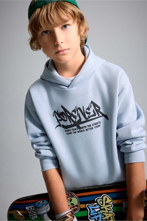 DeFacto Oversize Kapüşonlu Önü Baskılı İçi Yumuşak Tüylü Sweatshirt Erkek Çocuk I0112A826WNBE523