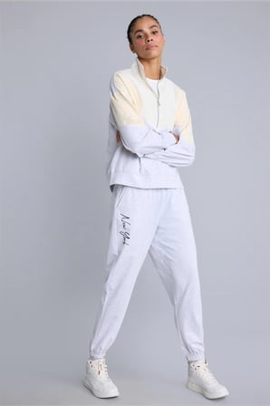 Defacto H4233AXGR421 Gri NBA New York Knicks Jogger Fit Çift Cepli Baskı Detaylı Sweatshirt Kumaşı Eşofman Altı