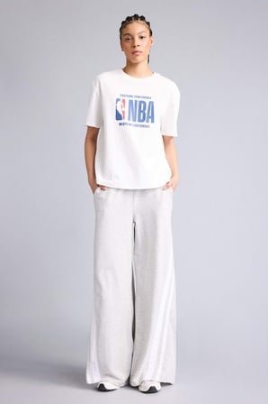 DeFacto %100 Pamuk NBA Wordmark Relax Fıt Tişört G0714AX26SPER105