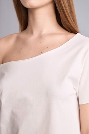 DeFacto Loose Fıt Kayık Yaka Penye Tişört H5147AX26SMWT32