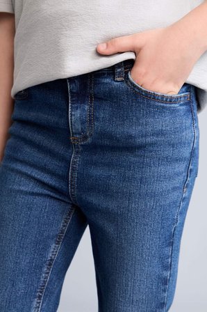 DeFacto Pamuklu Slım Fıt Düz Paça Jean Pantolon Erkek Çocuk C3683A826AUNM28
