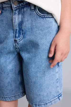 DeFacto Regular Fıt Pamuklu Açık Mavi Jean Şort Erkek Çocuk H3162A826SMNM39