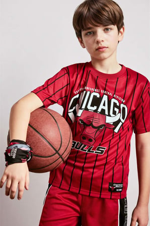DeFacto NBA Chıcago Bulls New Regular Fıt Bisiklet Yaka Kısa Kollu Tişört Erkek Çocuk H2879A826HSRD70