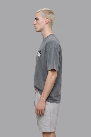 DeFacto %100 Pamuk Loose Fit Bisiklet Yaka Kısa Kollu Etiket Detaylı Yıkamalı Basic Tişört I5175AX26HSAR221
