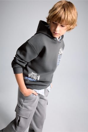 Oversize Kapüşonlu Önü Baskılı İçi Yumuşak Tüylü Sweatshirt Erkek Çocuk