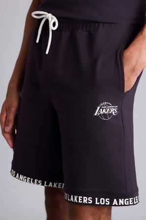 DeFacto NBA Los Angeles Lakers Standart Fıt Şort E2243AX26SPPR508