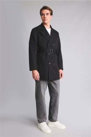 DeFacto Slim Fit Astarlı Düğmeli Cepli Kemerli Mevsimlik Trençkot D5528AX26AUBK27